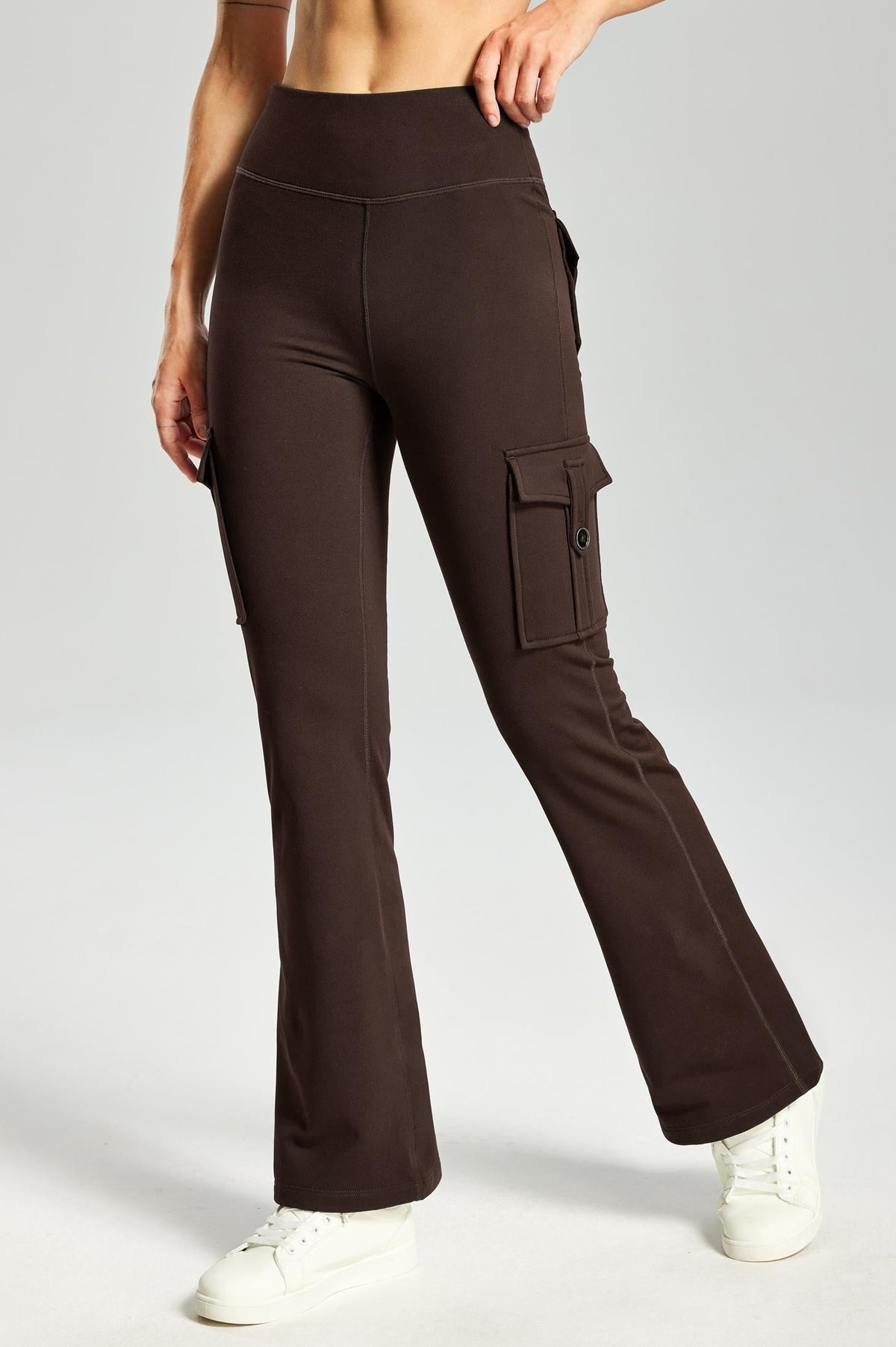 MASKERT Women's Fleece Lined Flare Pants, High Waisted Stretch Casual Pants, Water Resistant Warm Pants with 4 Pockets for Outdoor Travel and Daily Wear - Brown - M - 29