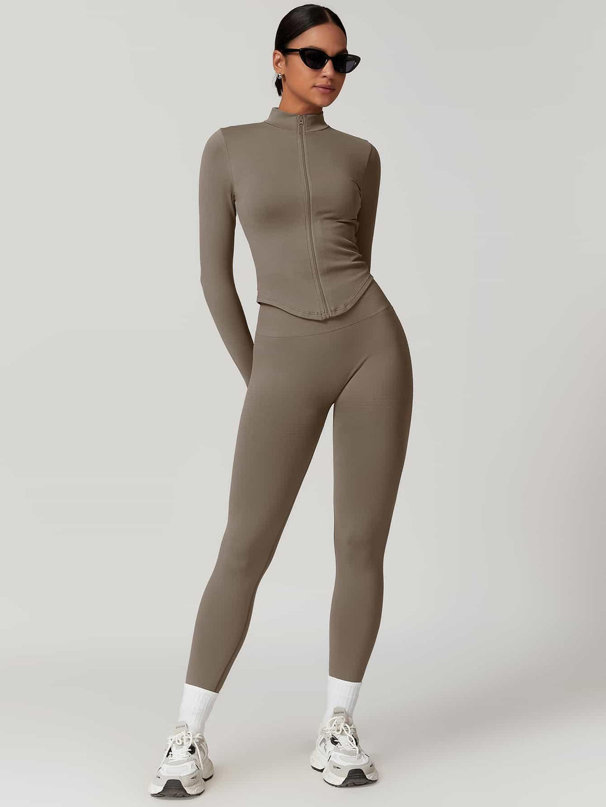 Maskert AirSoft Seamless Tight Fitting Long Sleeve Set Soft Brown Front Pose 4
