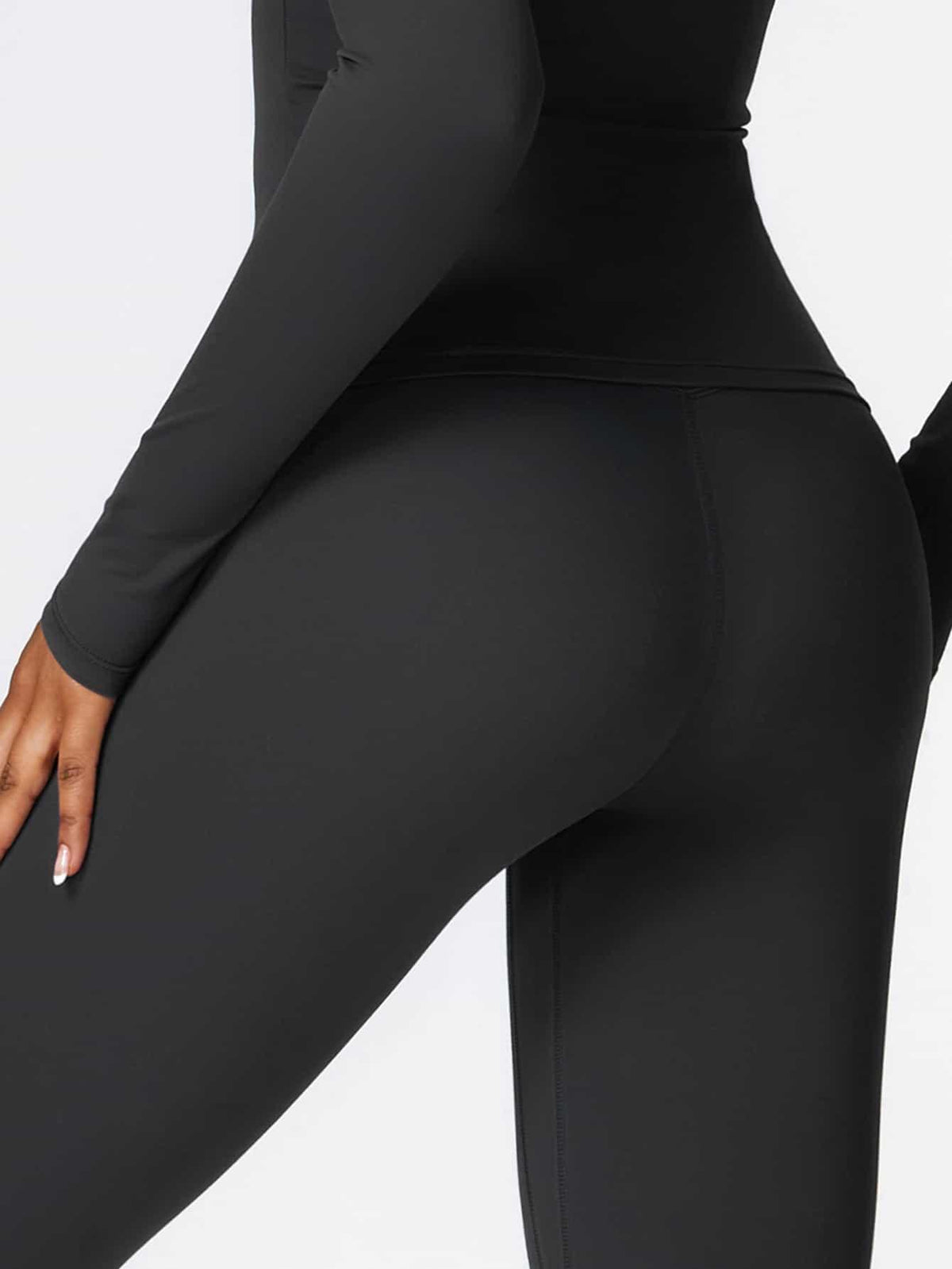 Maskert Move & Flow Solid Long Sleeve Sports Set Black Back Thighs Detail