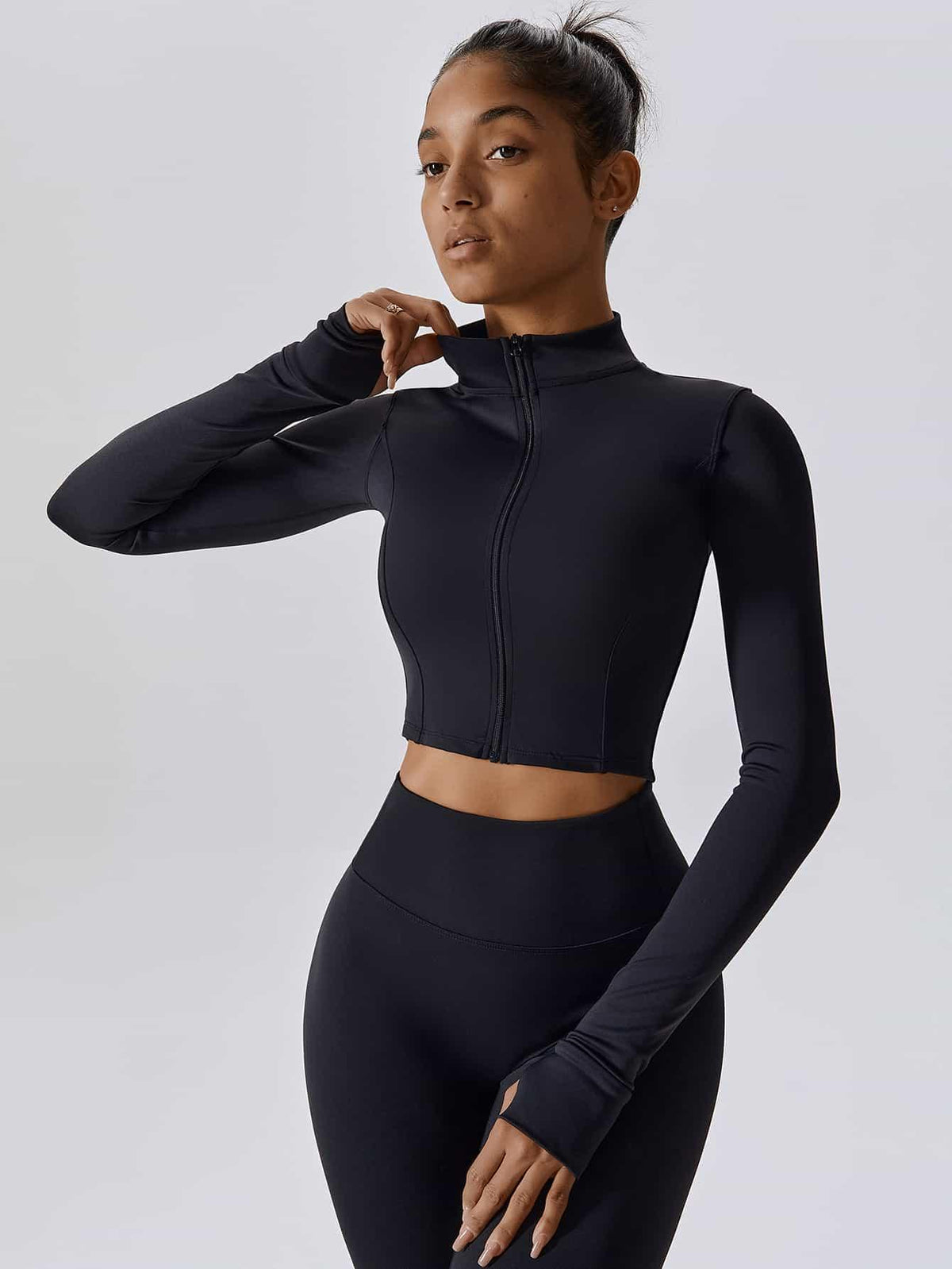 Maskert Women's Long Sleeve Workout Activewear Set Balck Front Detail