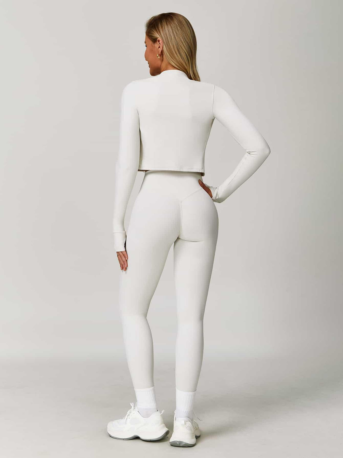 Maskert Women's Long Sleeve Workout Activewear Set Cloud White Back