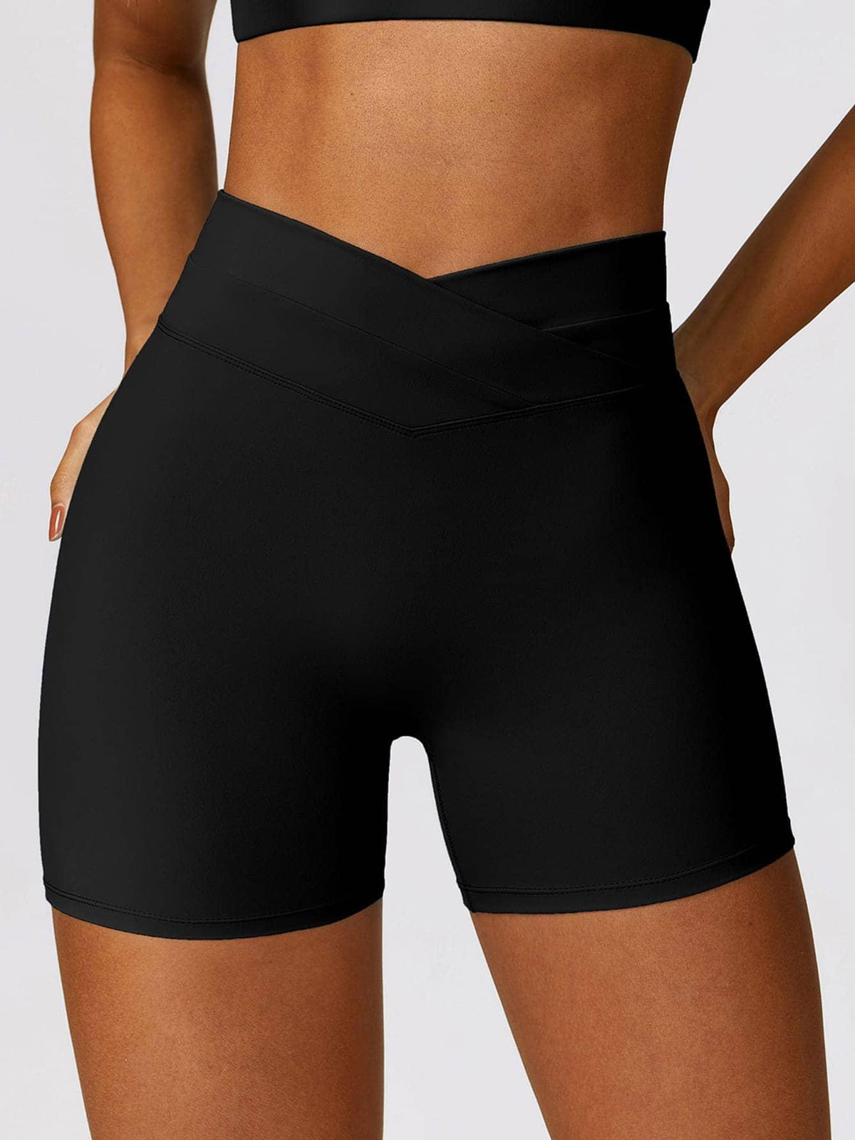 High Waist Crossover Yoga Biker Shorts 4" - MASKERT - Black / XS