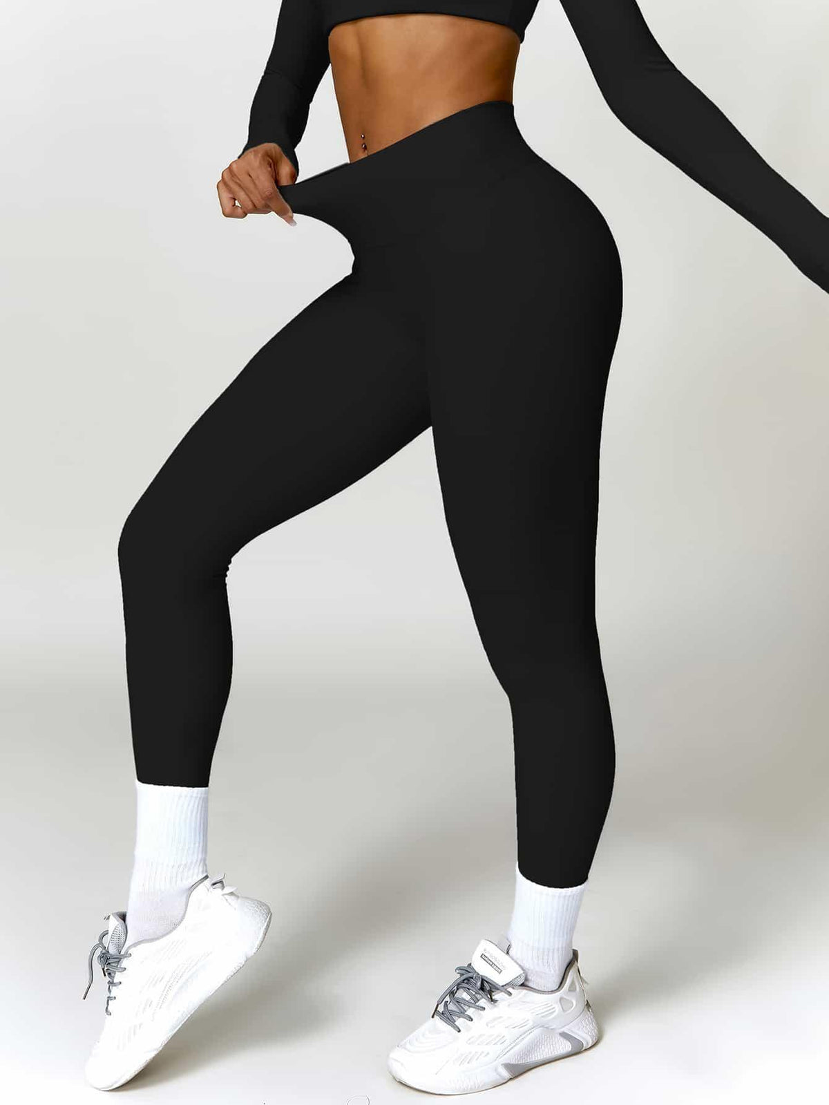 Curve-Defining High Waist Ruched Pants 25'' - MASKERT - Black / S