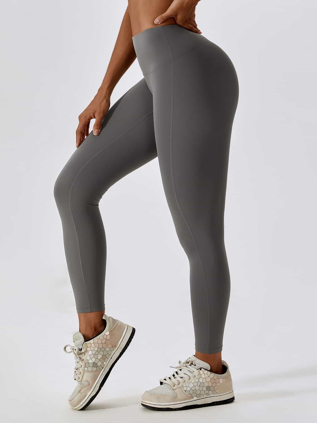 High Waist Form-Fitting Pants 26'' - MASKERT - 