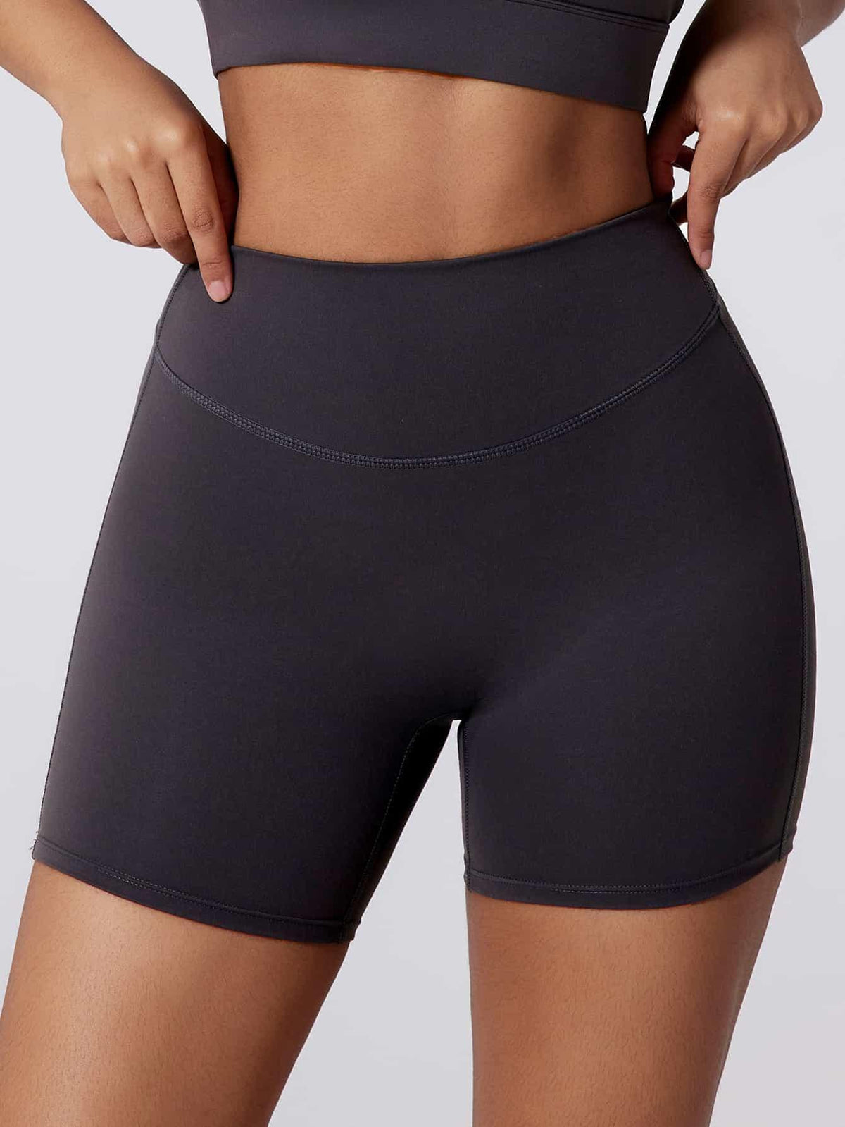 SkinGrip Mid Waist Sports Shorts - MASKERT - 