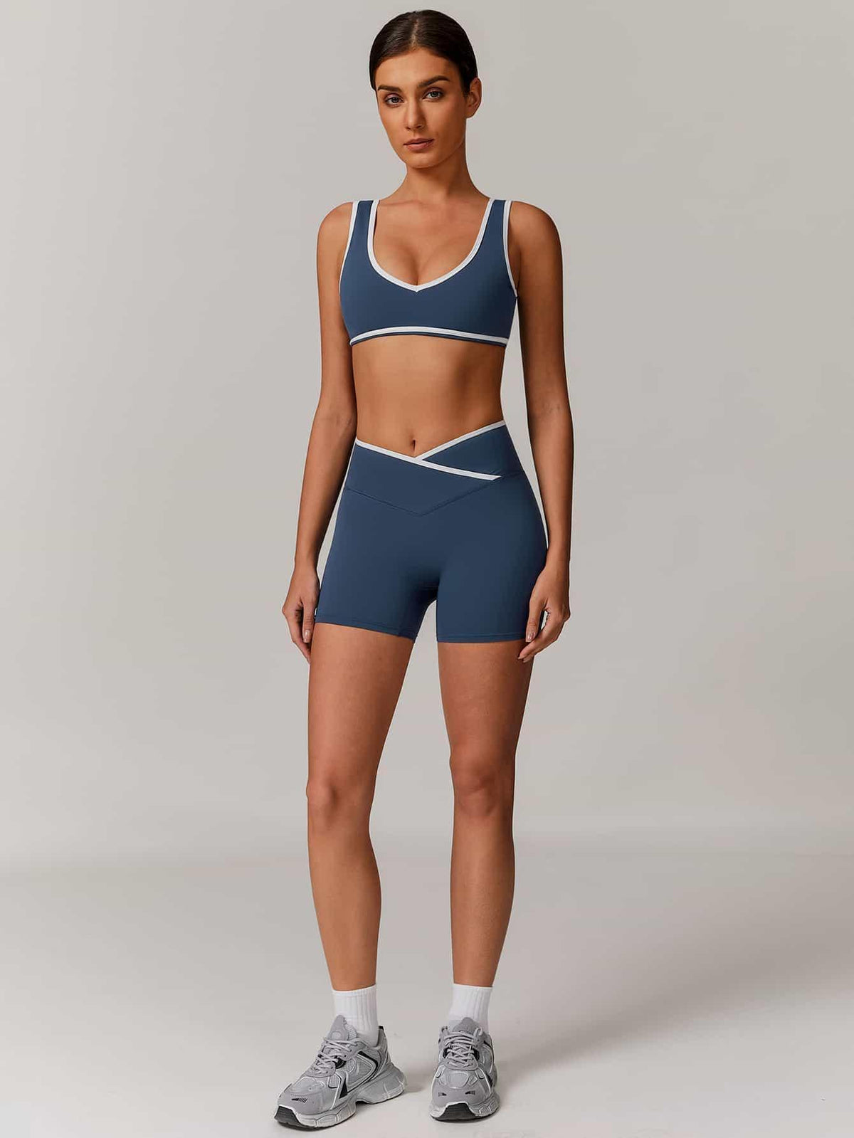 V-Neck Colorblock Sports Suit - MASKERT - 