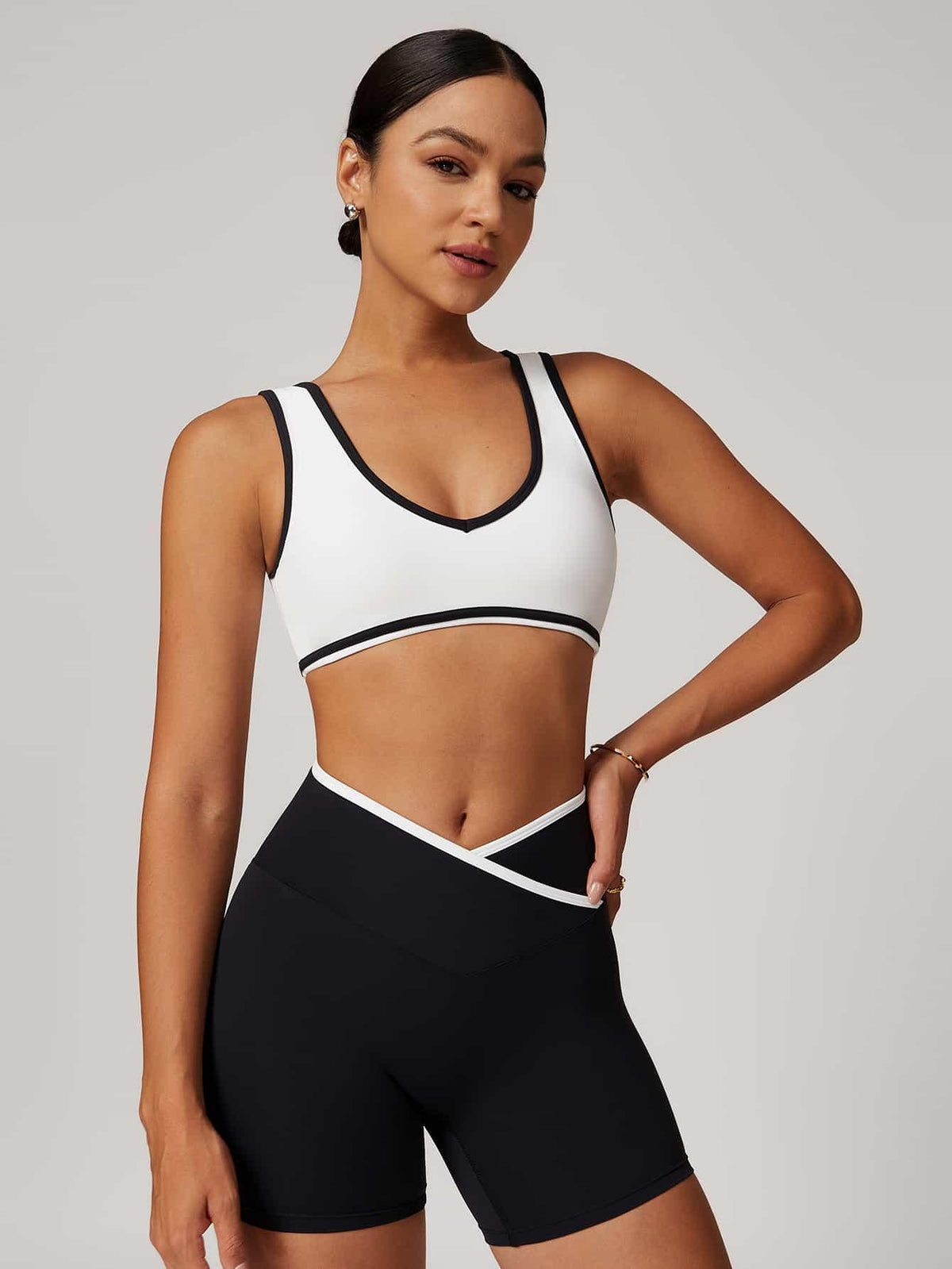 V-Neck Colorblock Sports Suit - MASKERT - Snow / S